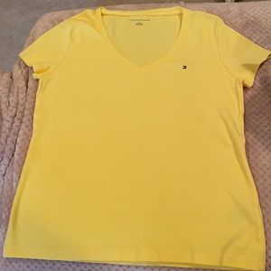 Women’s Tommy Hilfiger yellow top bright yellow 💛 never worn